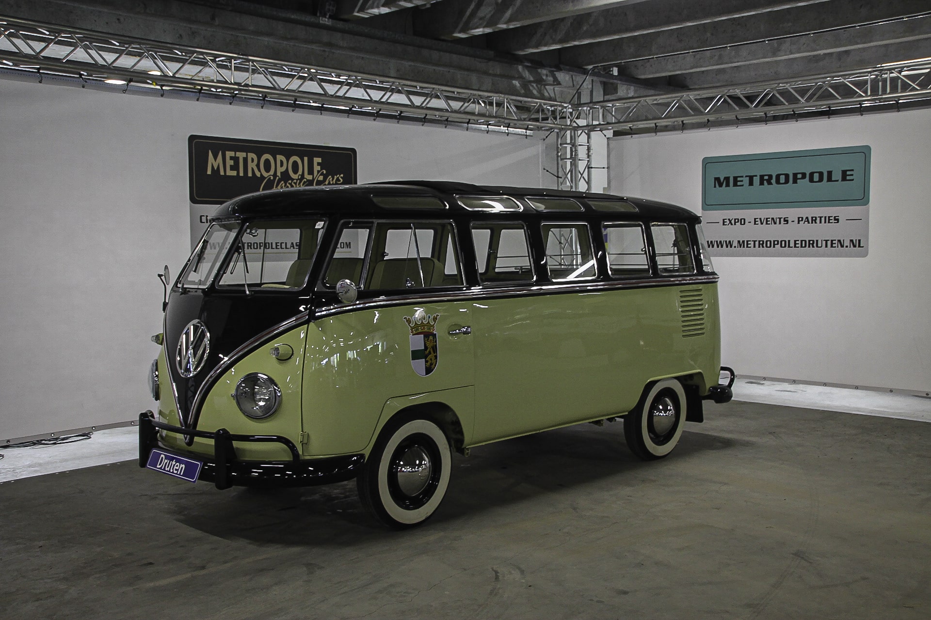 Volkswagen deluxe