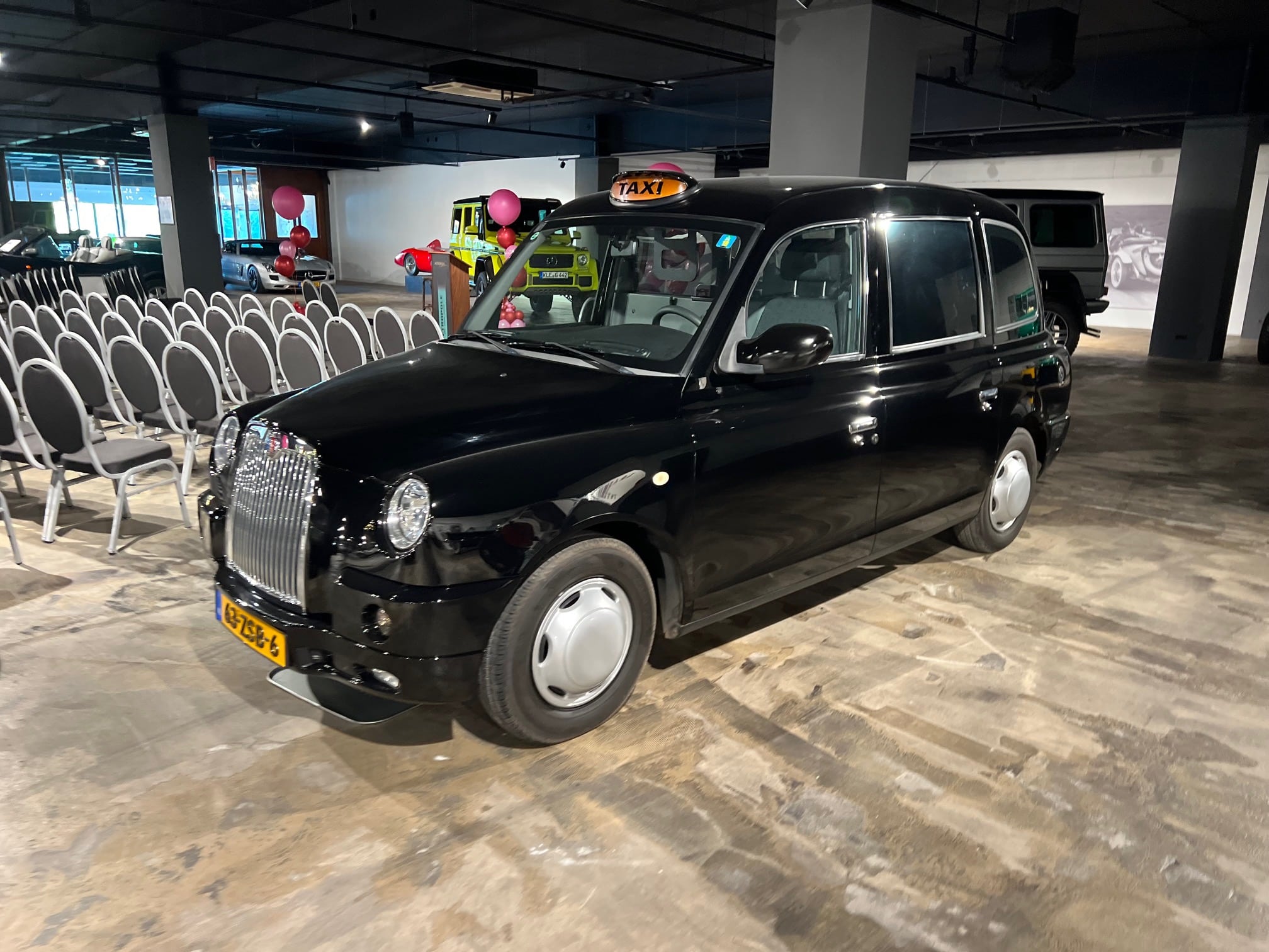 LONDON TAXI 三輪車　ブラック LONDON TAXI 三輪車 ブラック Amazon.co.jp: ロンドンタクシー