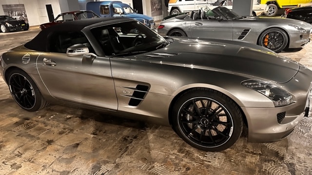 Mercedes Benz SLS