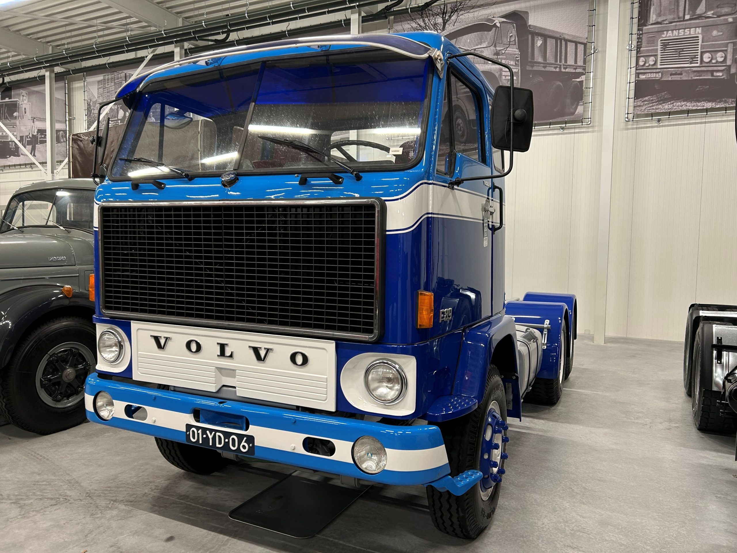 Volvo F89 6x2