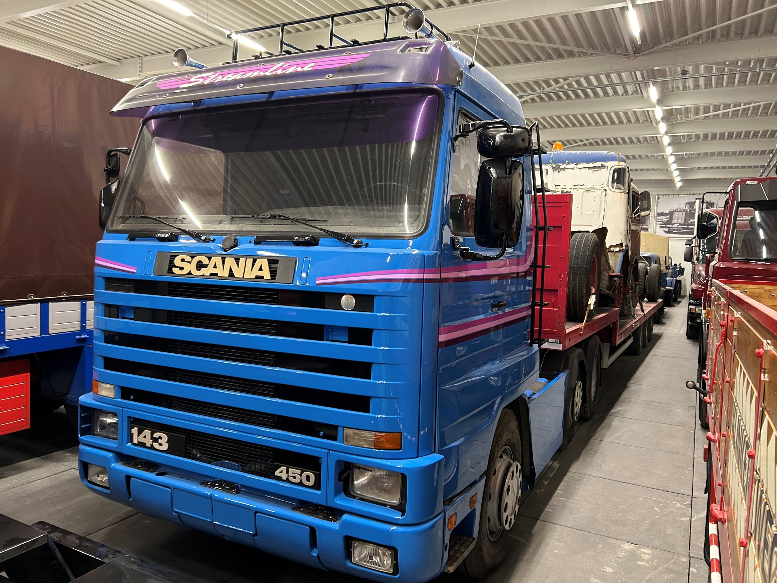 Scania R143