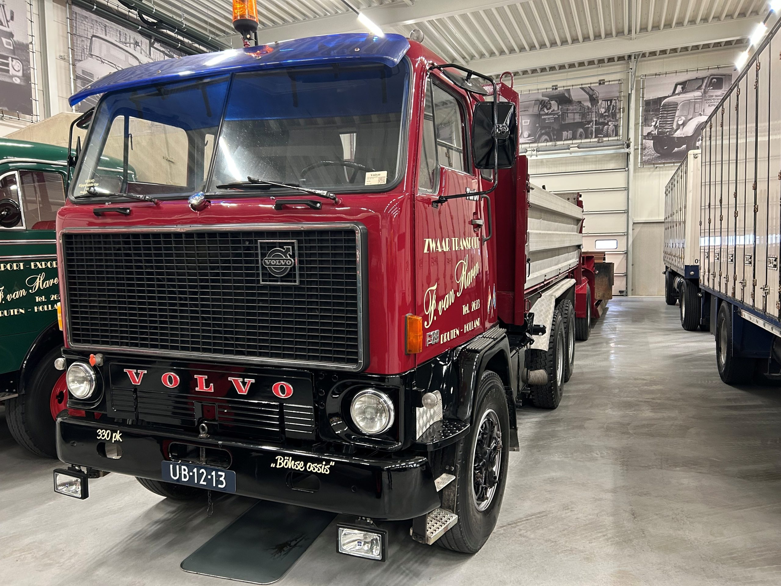 Volvo F89 6X2 Kippmulde