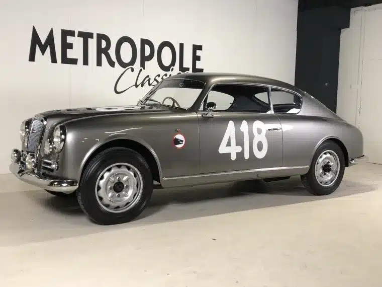 Klassieke racewagen uit private collection cars collectie