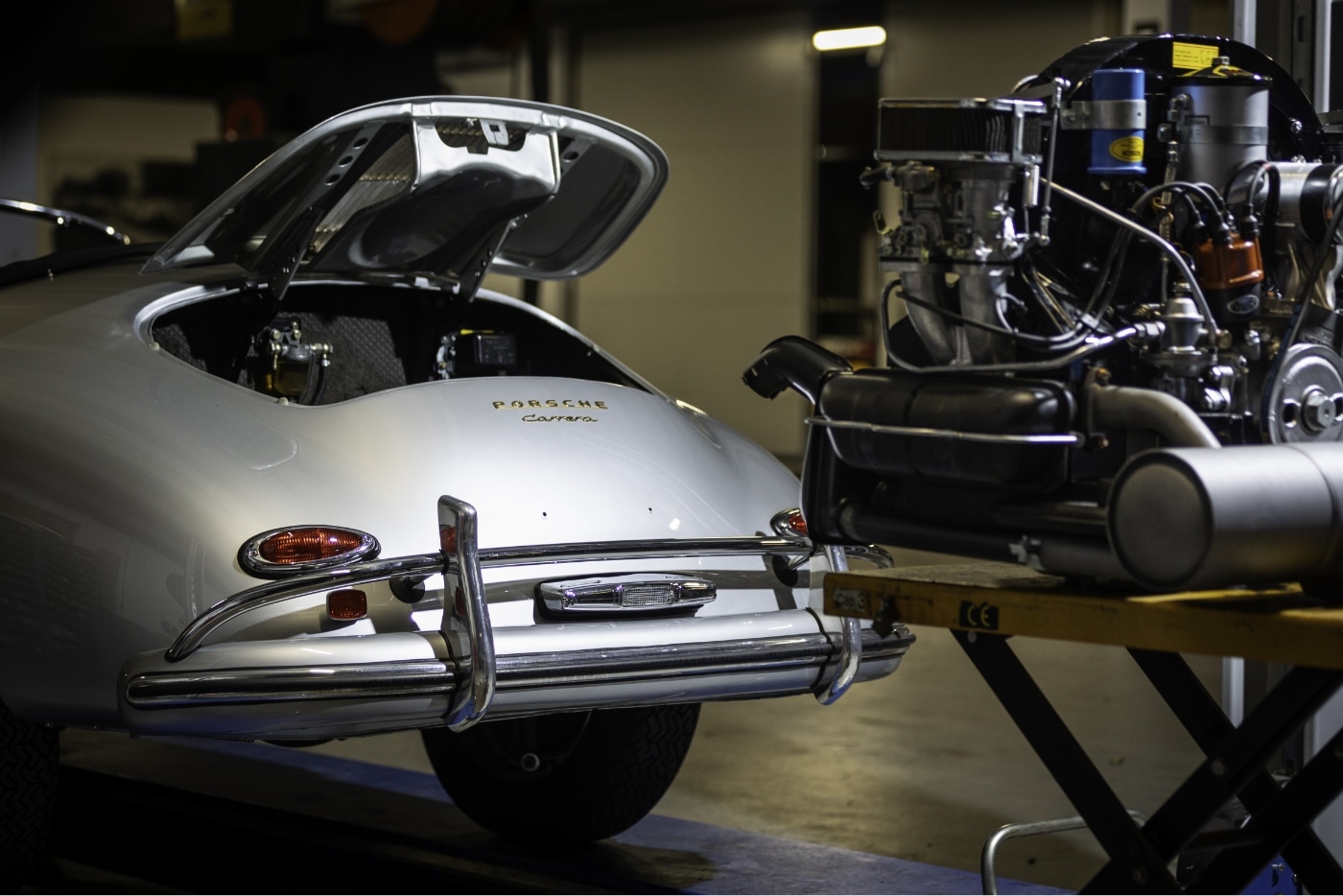 Klassieke Porsche tijdens oldtimer taxatie en technische controle