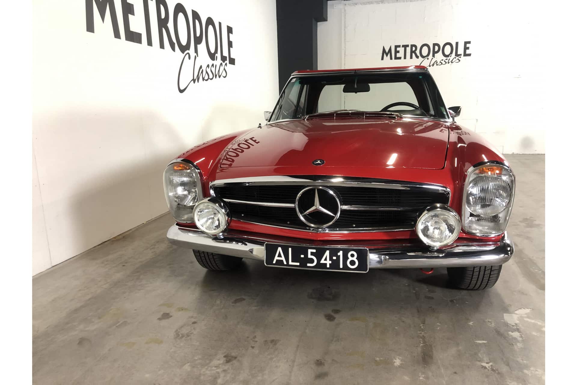 Mercedes-Benz 280SL Pagoda .1970.