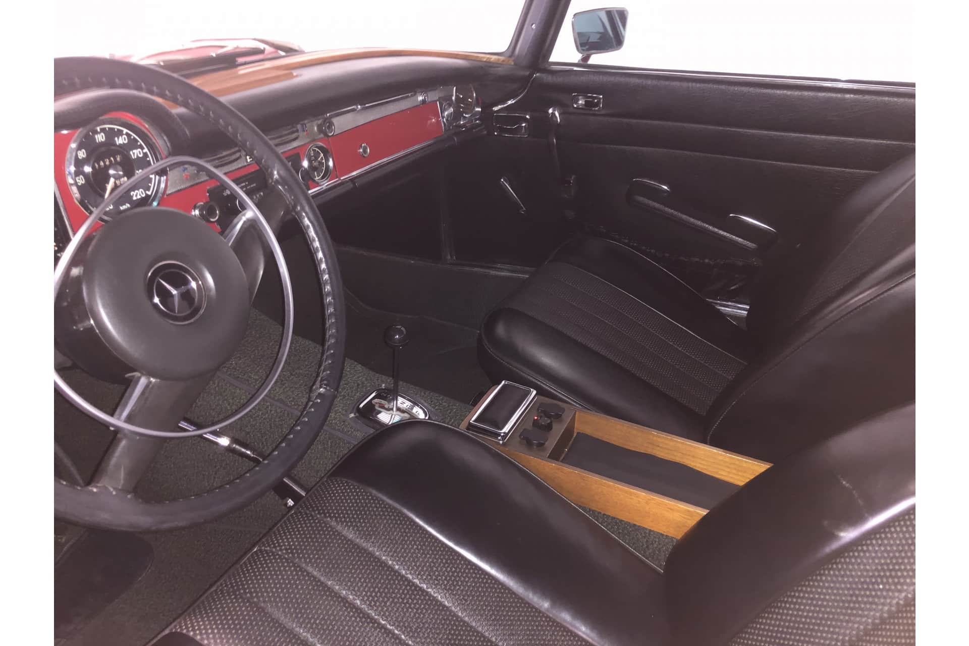 Mercedes-Benz 280SL Pagode .1970.