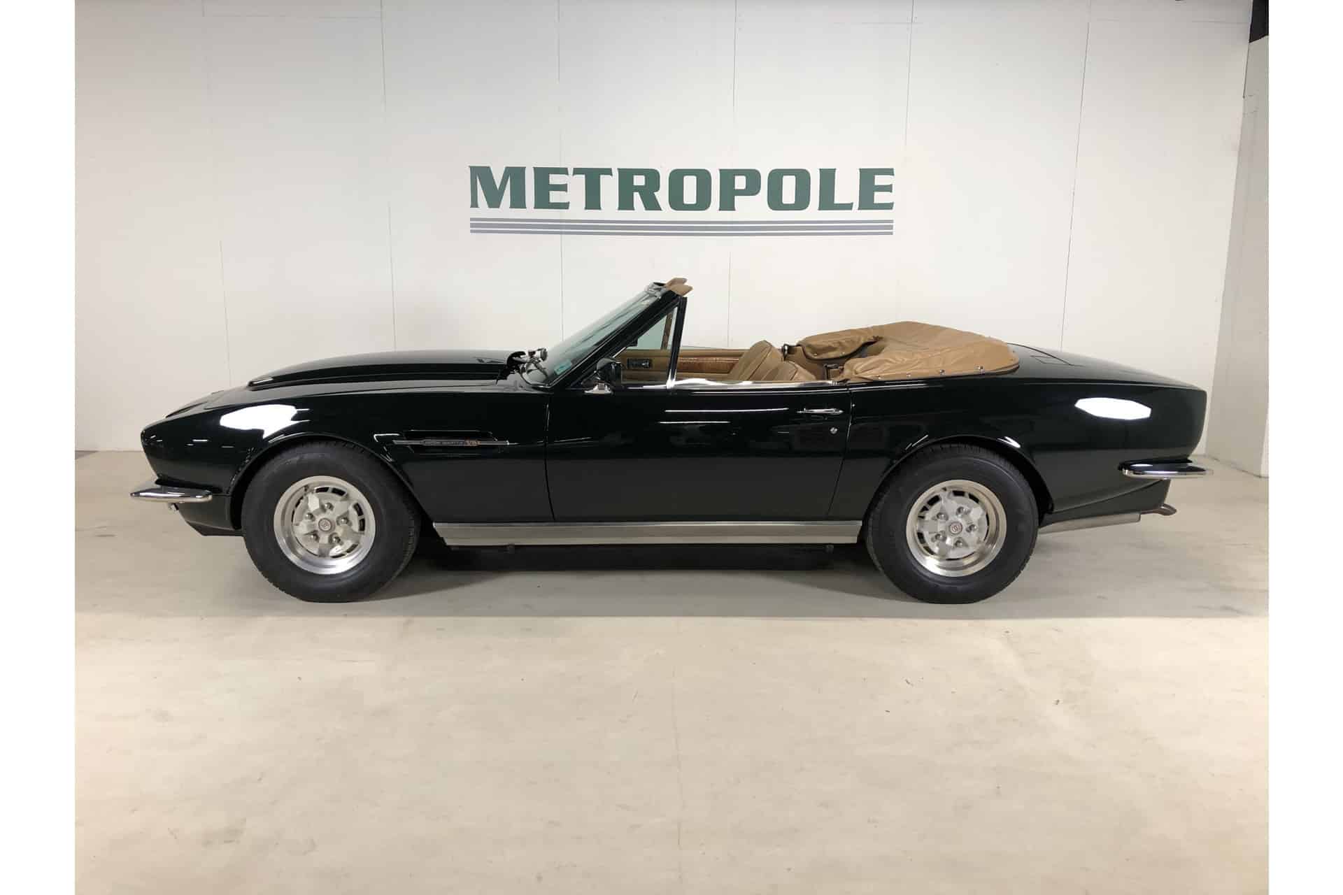 Aston Martin V8 Volante