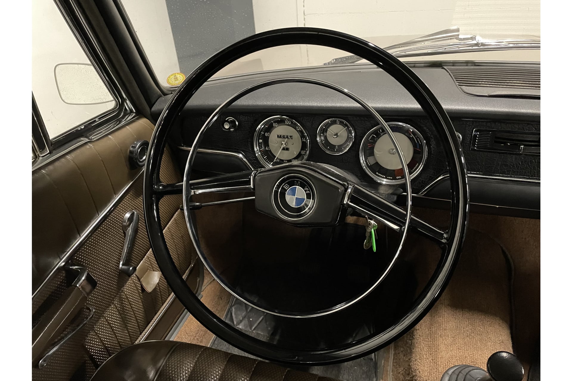 BMW 1800