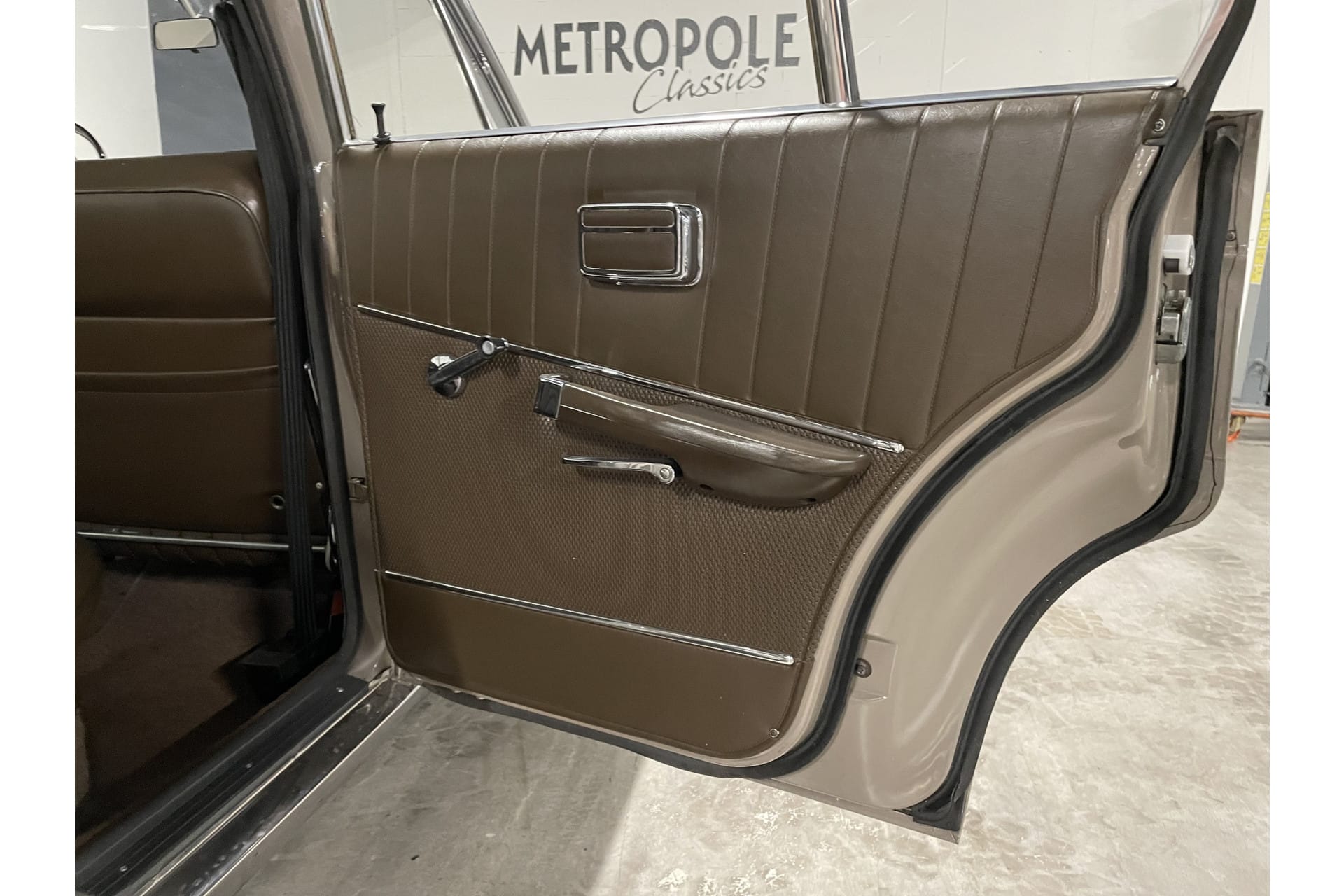 BMW 1800