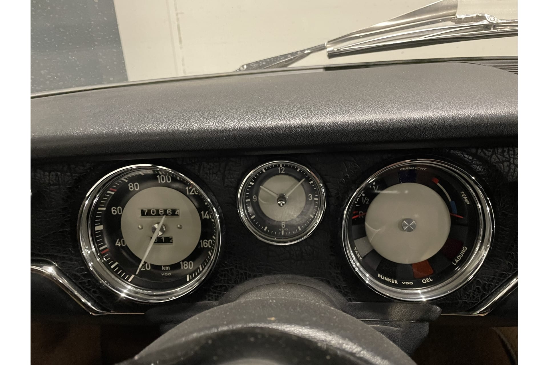 BMW 1800