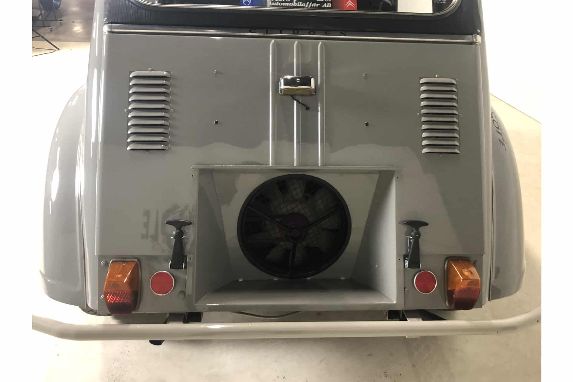 Citroën 2CV Sahara 4x4