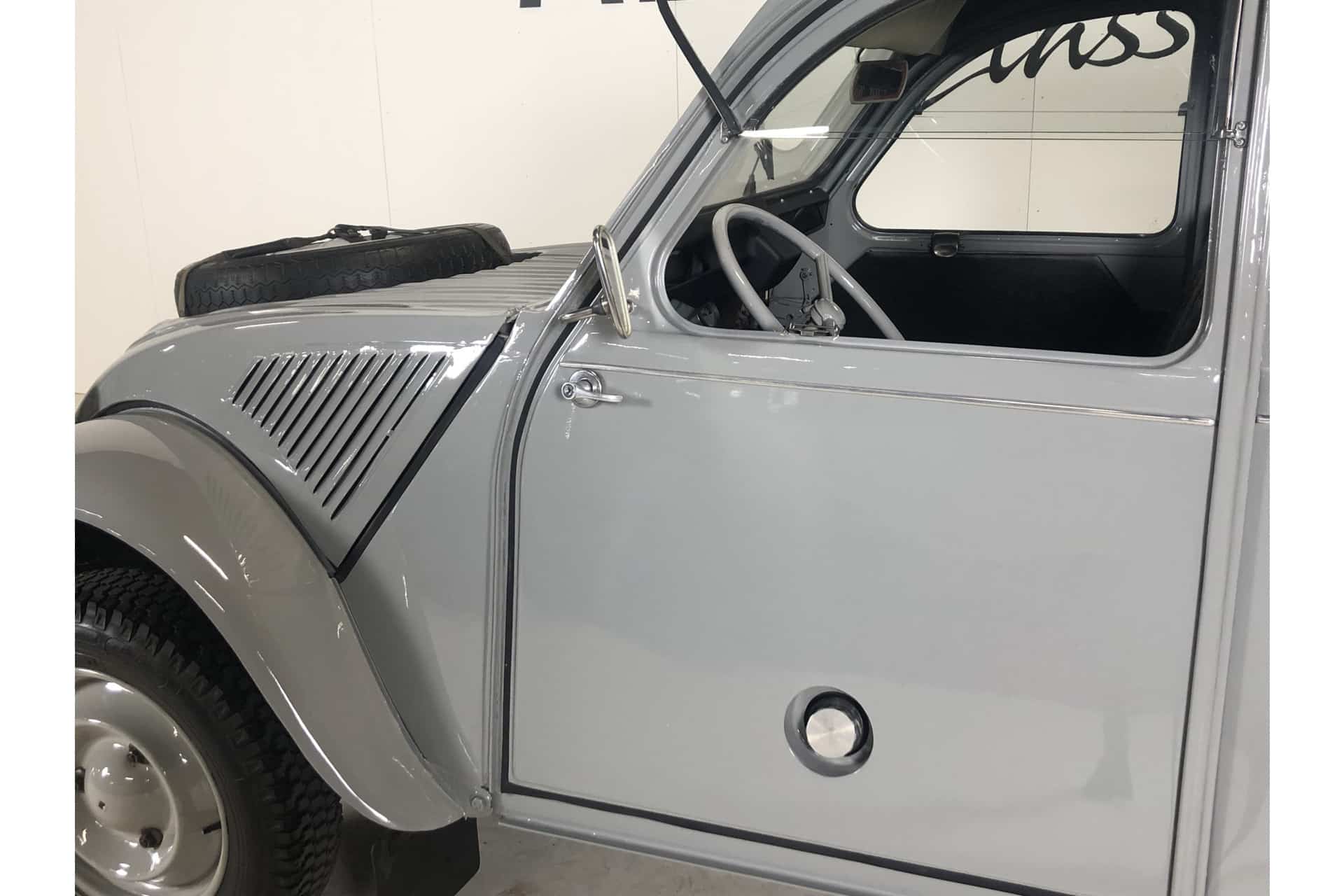 Citroën 2CV Sahara 4x4