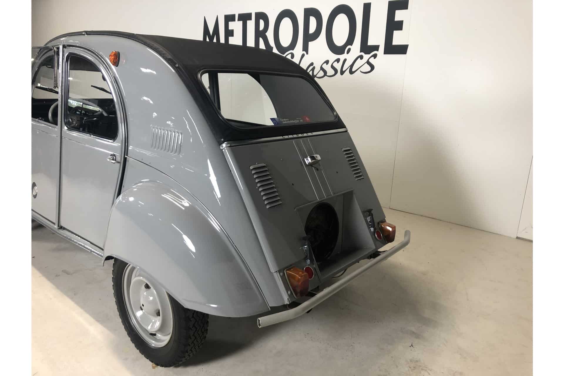 Citroën 2CV Sahara 4x4