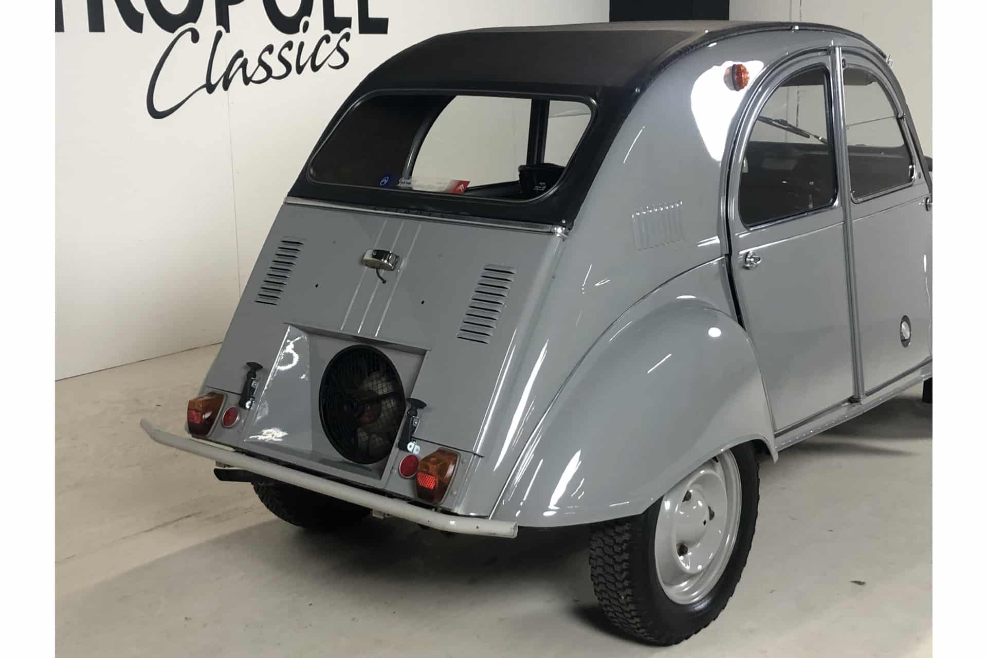 Citroën 2CV Sahara 4x4