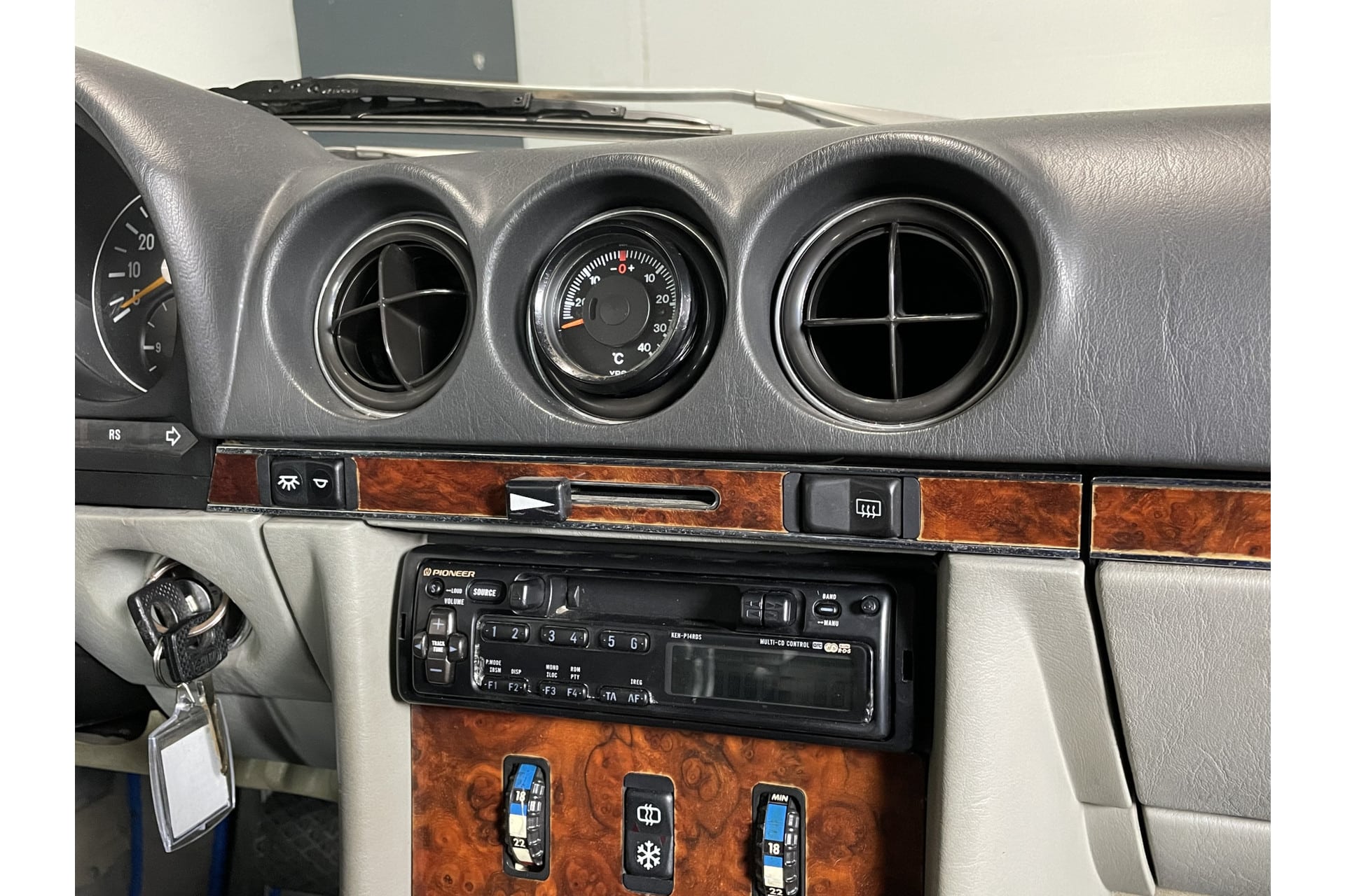 Mercedes-Benz 500 SL
