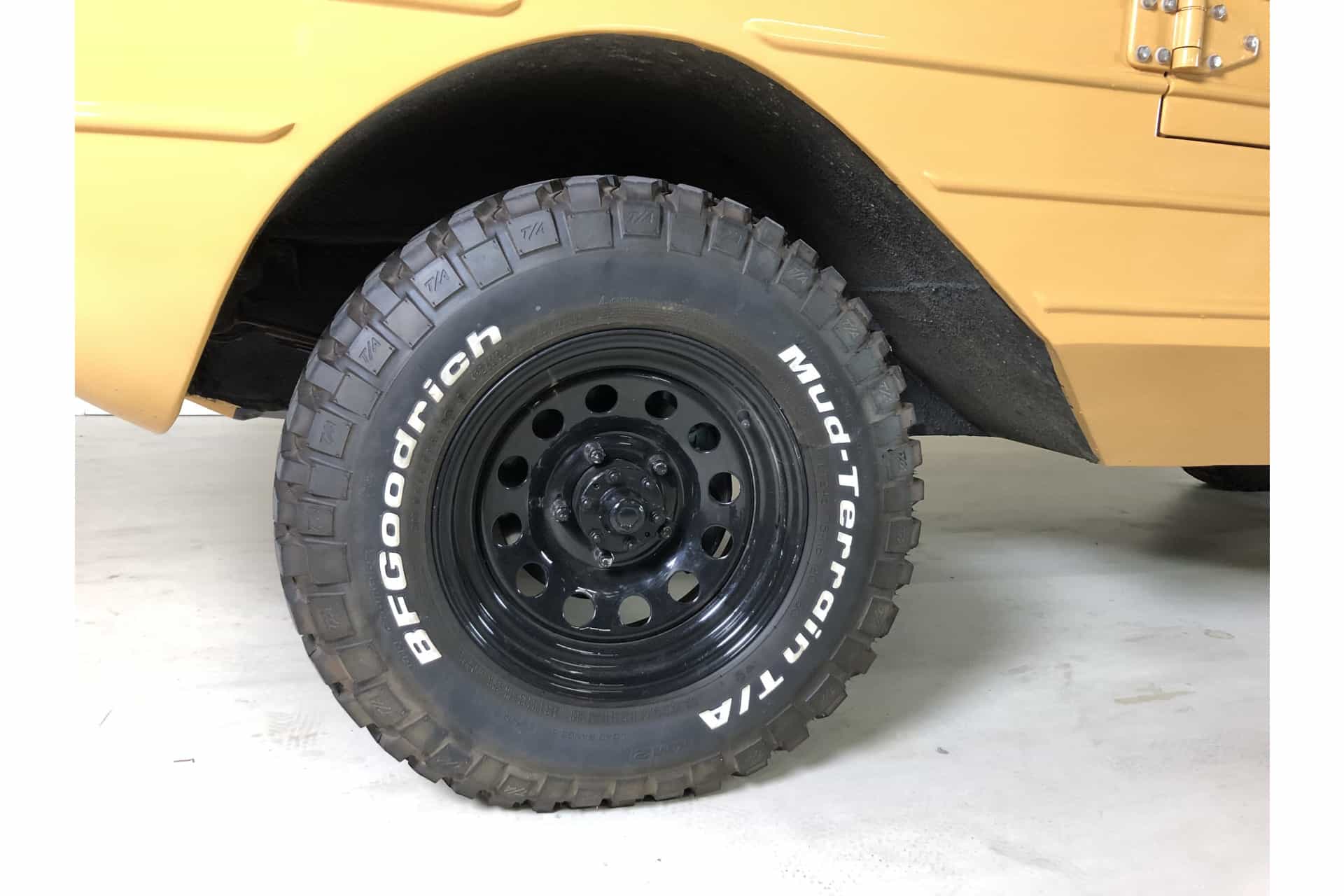Beijing Automobile Works Ampi Jeep