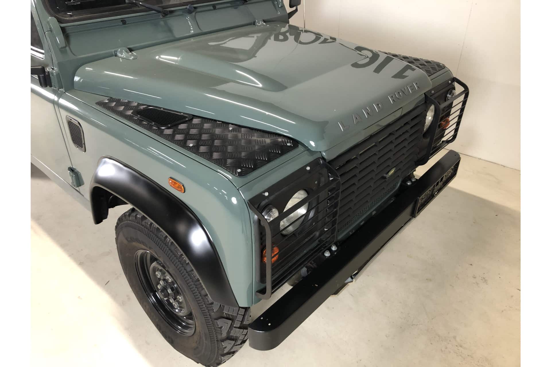 Land Rover Defender 110