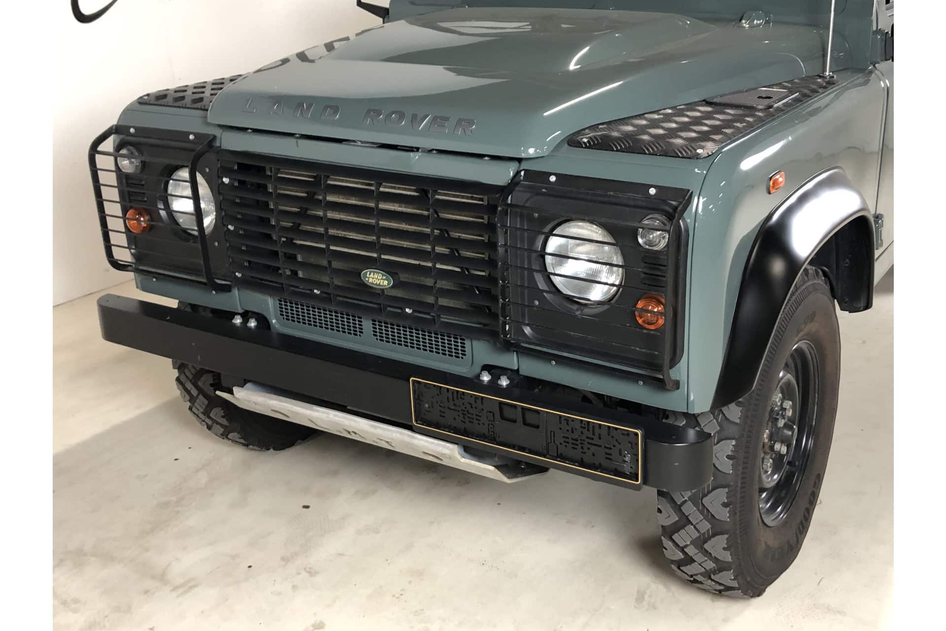 Land Rover Defender 110