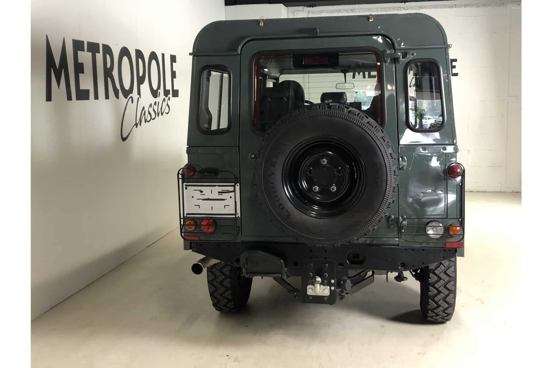 Land Rover Defender 110