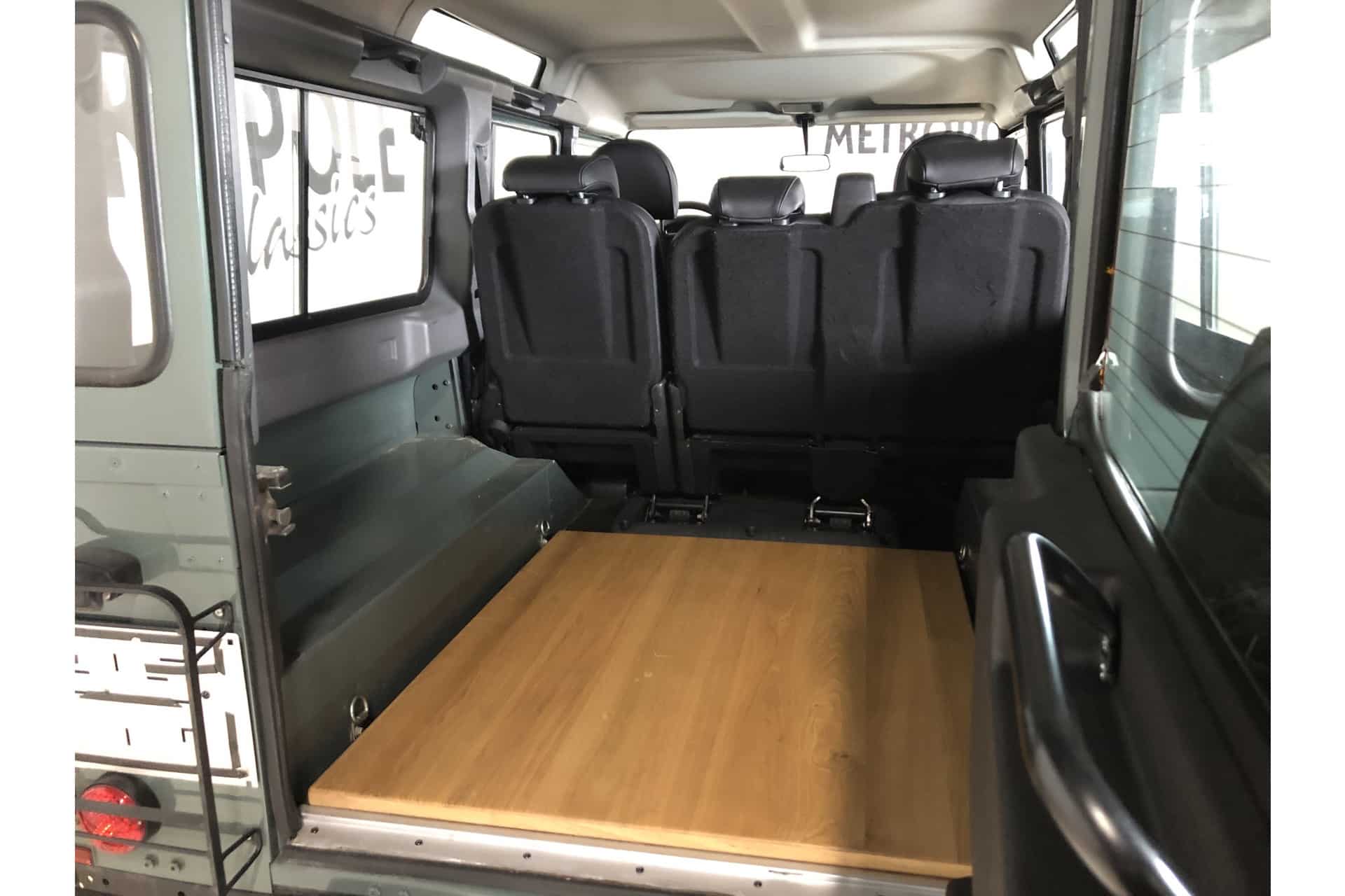 Land Rover Defender 110