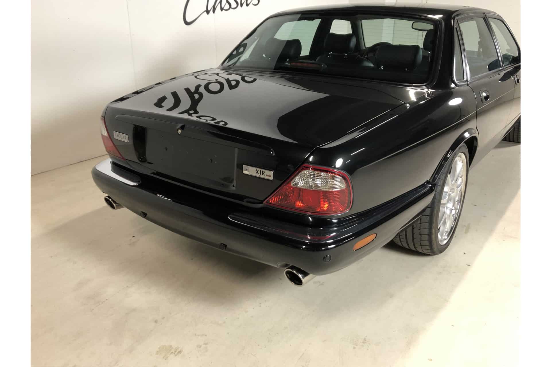 Jaguar XJR 100