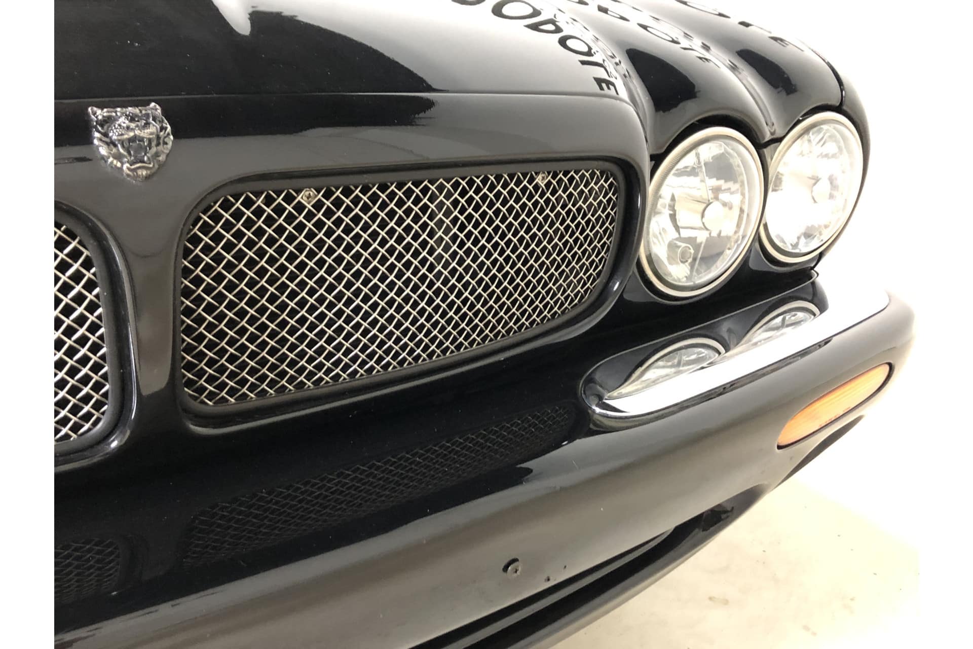 Jaguar XJR 100