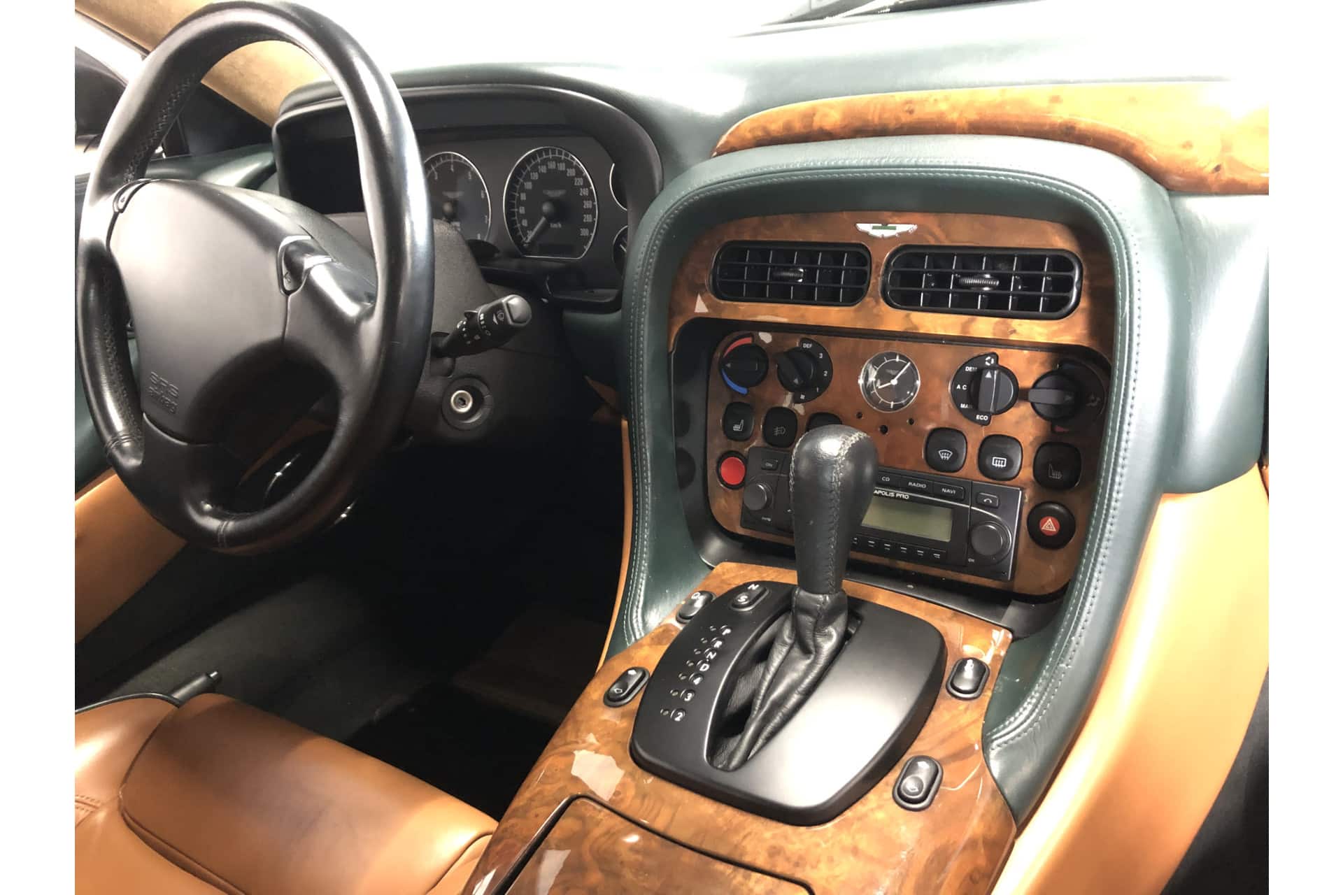 Aston Martin DB7 Vantage V12