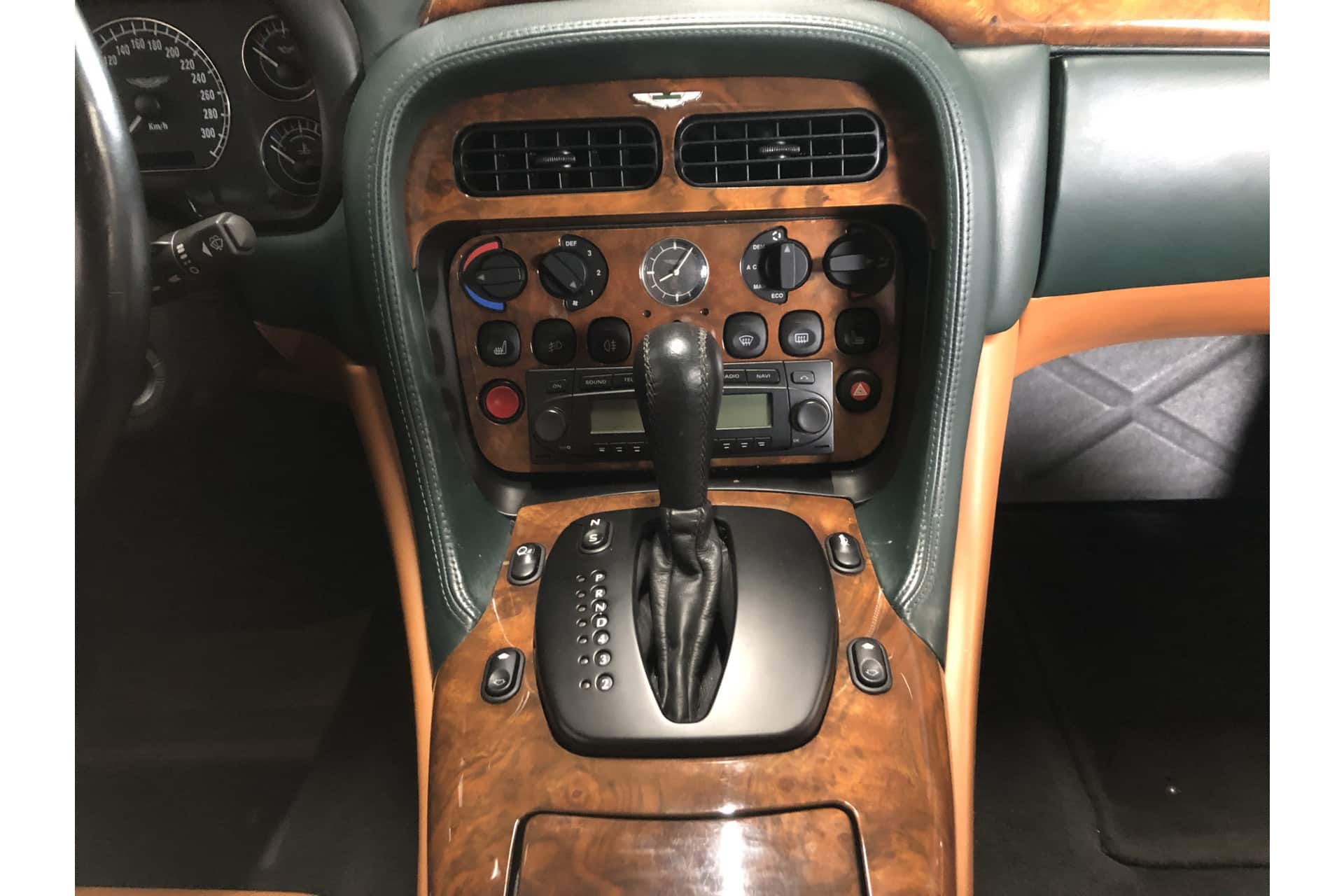 Aston Martin DB7 Vantage V12