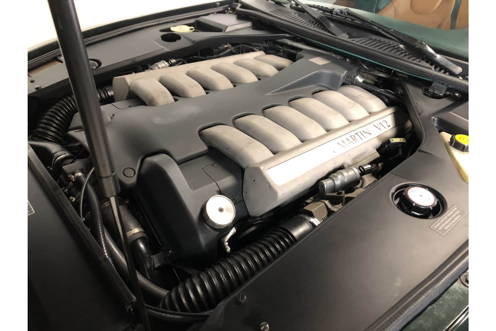 Aston Martin DB7 Vantage V12