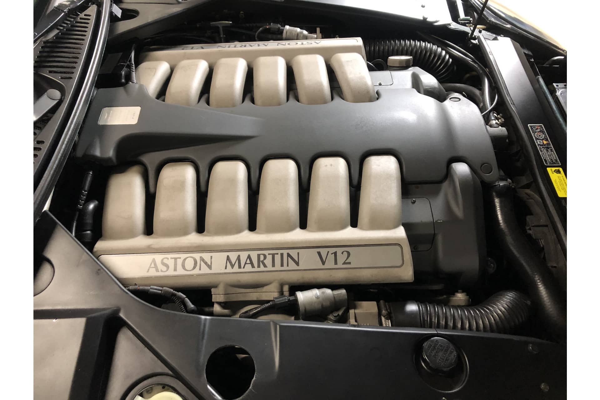 Aston Martin DB7 Vantage V12