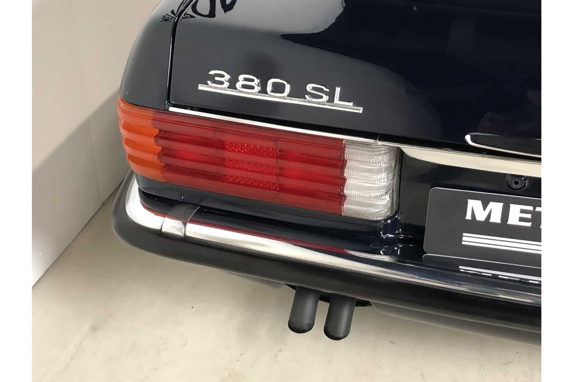 Mercedes-Benz 380 SL