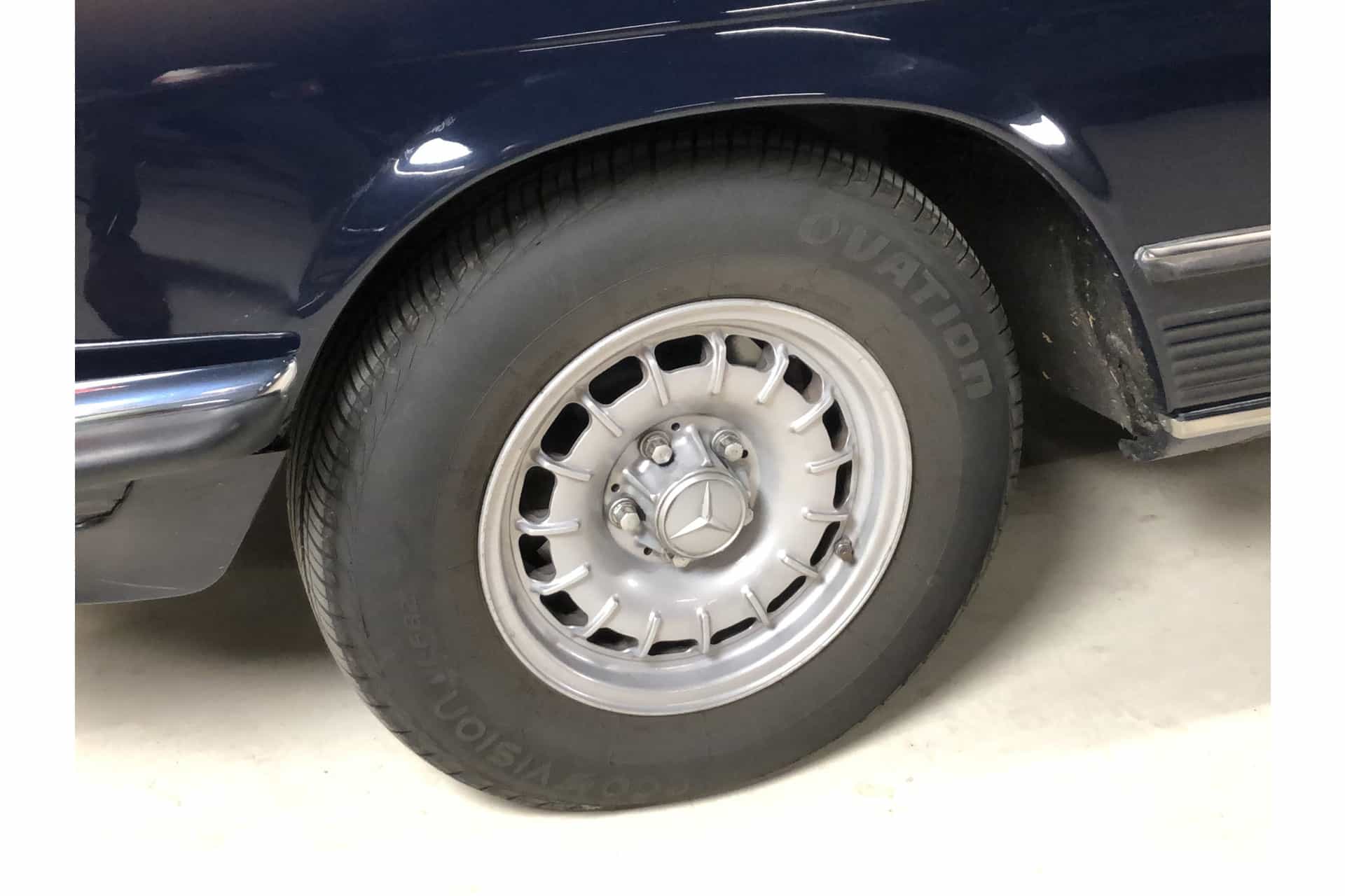 Mercedes-Benz 380 SL