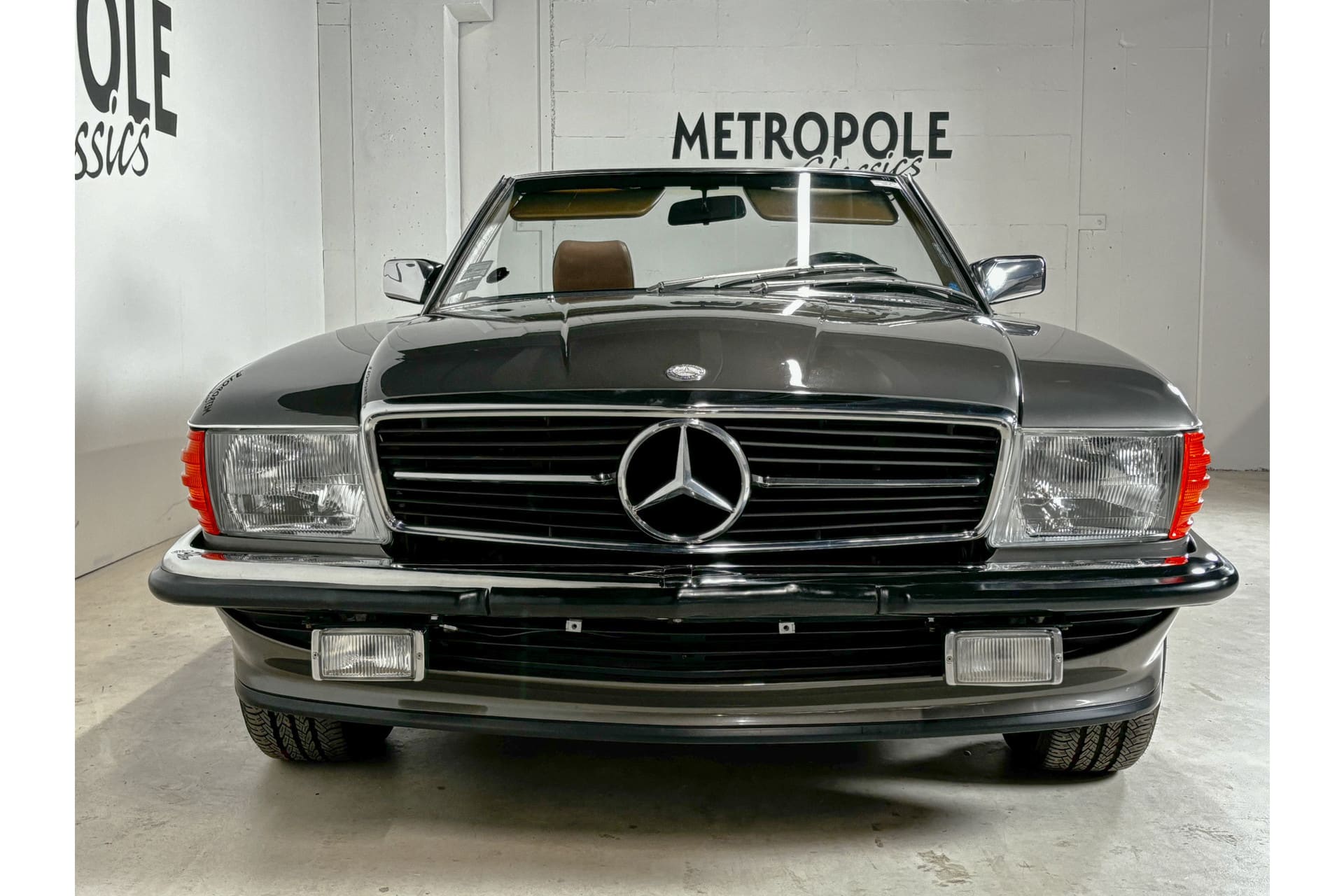 Mercedes-Benz 560 SL