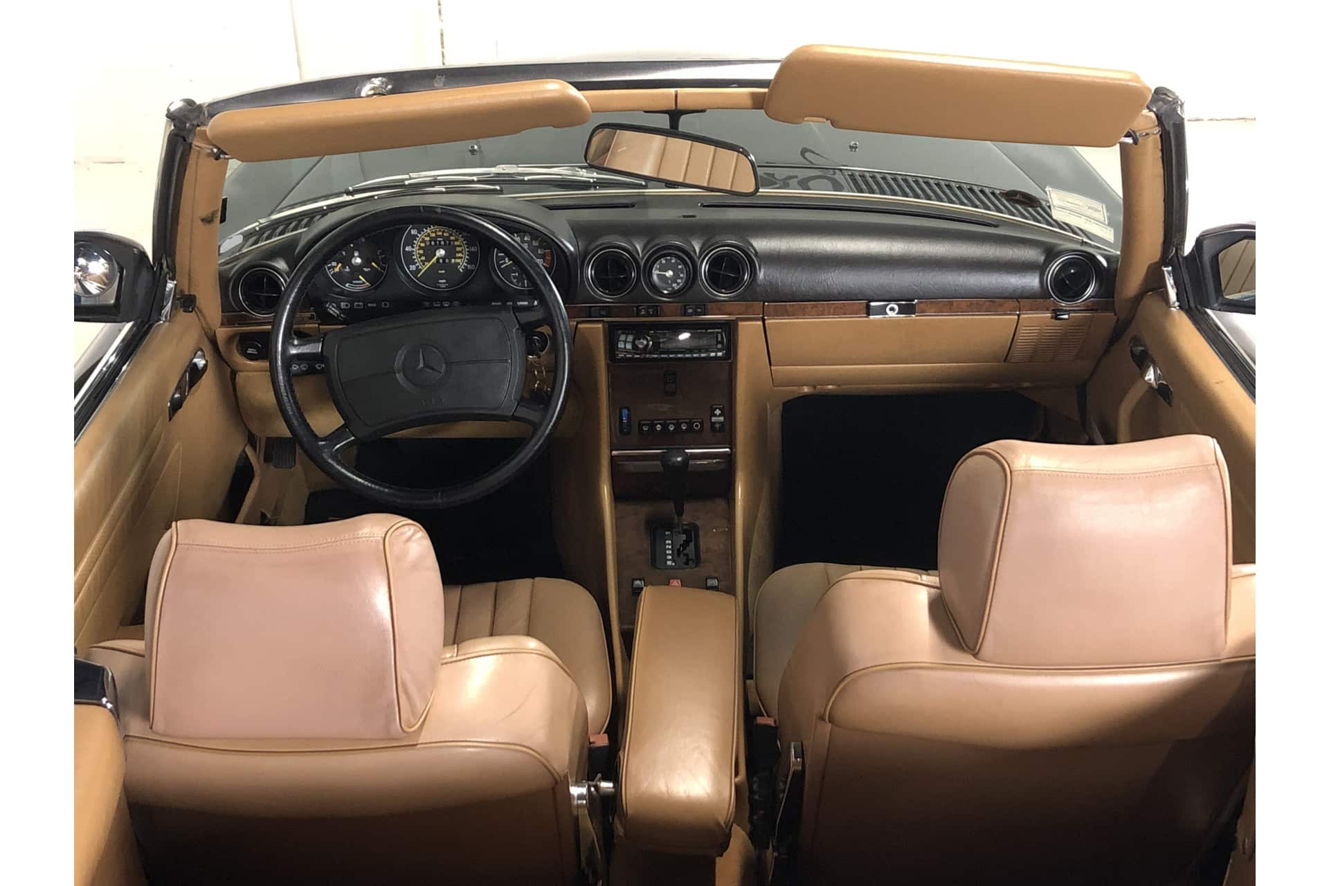 Mercedes-Benz 560 SL