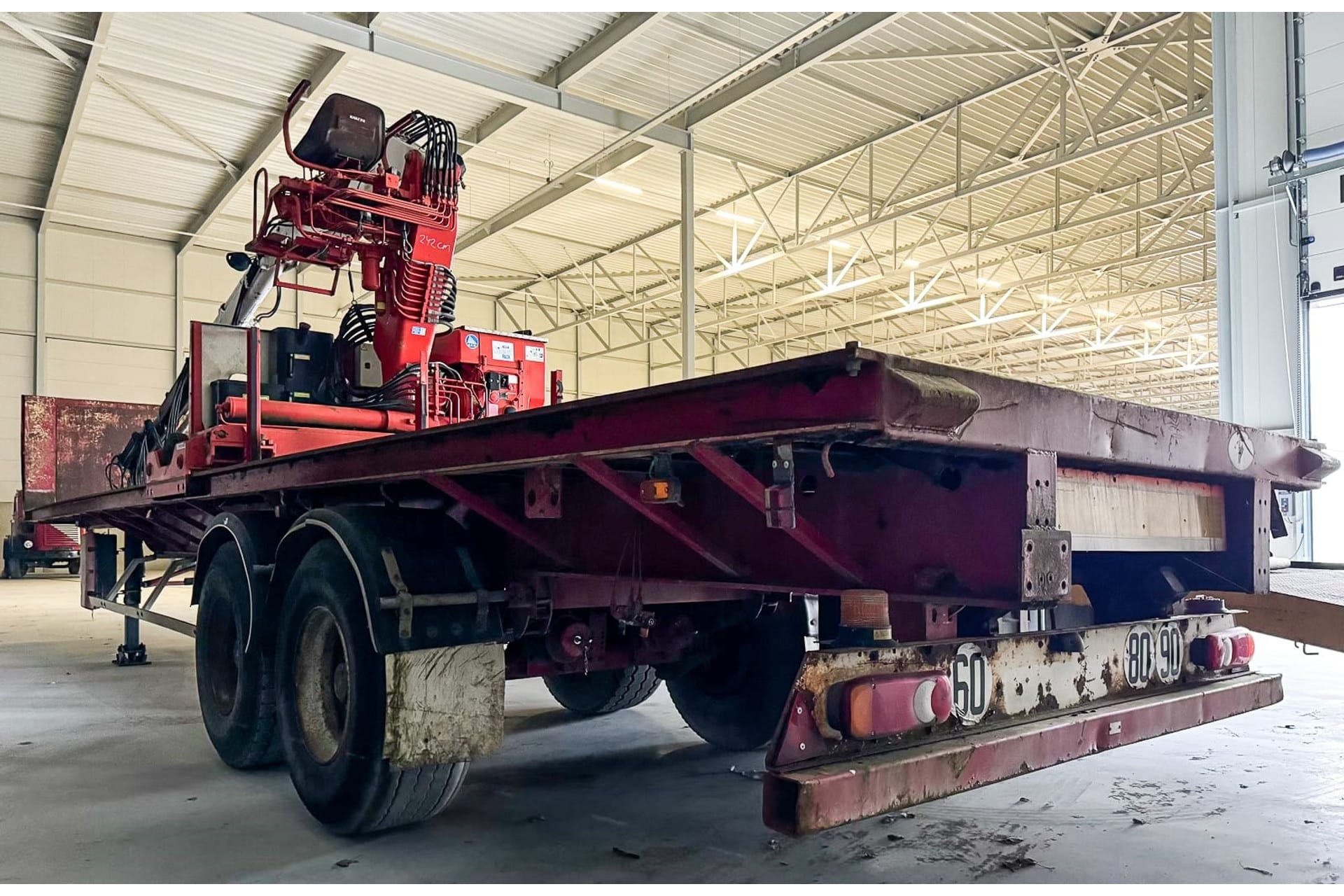 Fruehauf 150 BBT with knowledge crane white 16000 TM