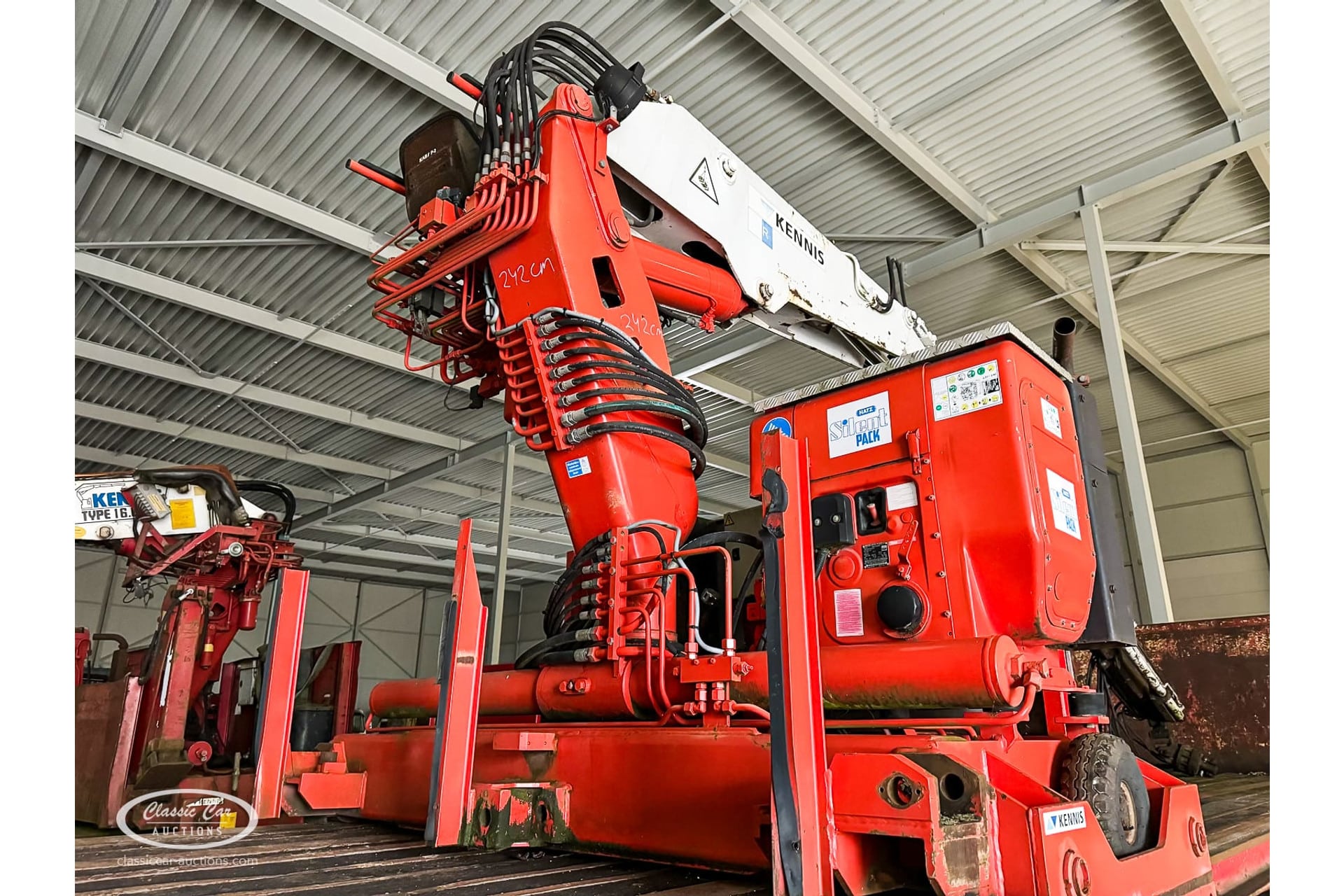 Fruehauf 150 BBT with knowledge crane white 16000 TM