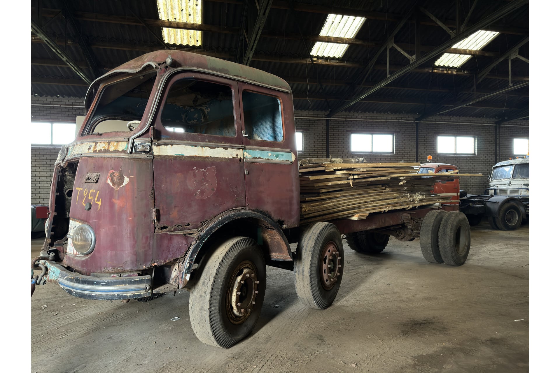 Mercedes-Benz Duizend poot LPS 333