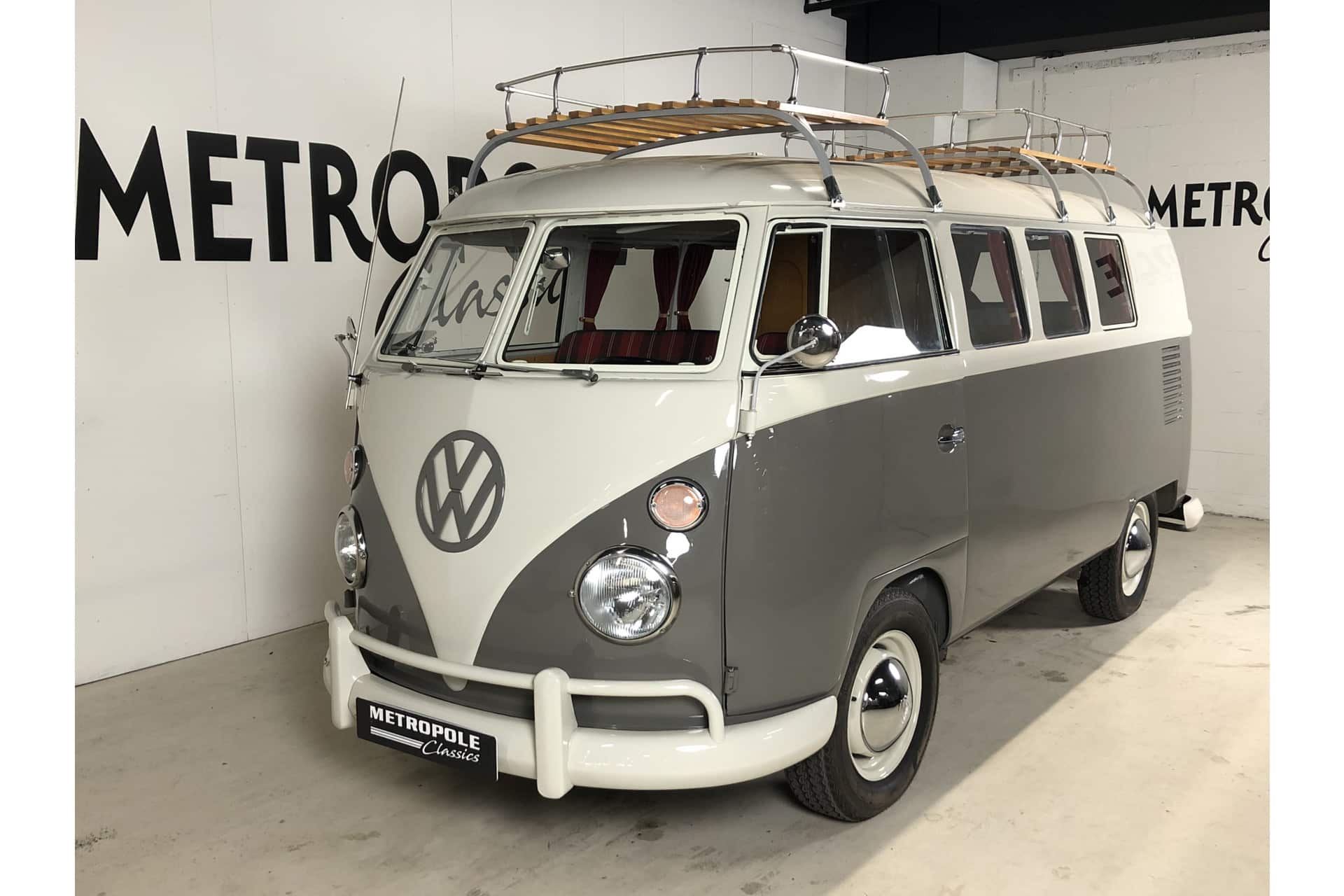 Volkswagen T1 Camper 23-33