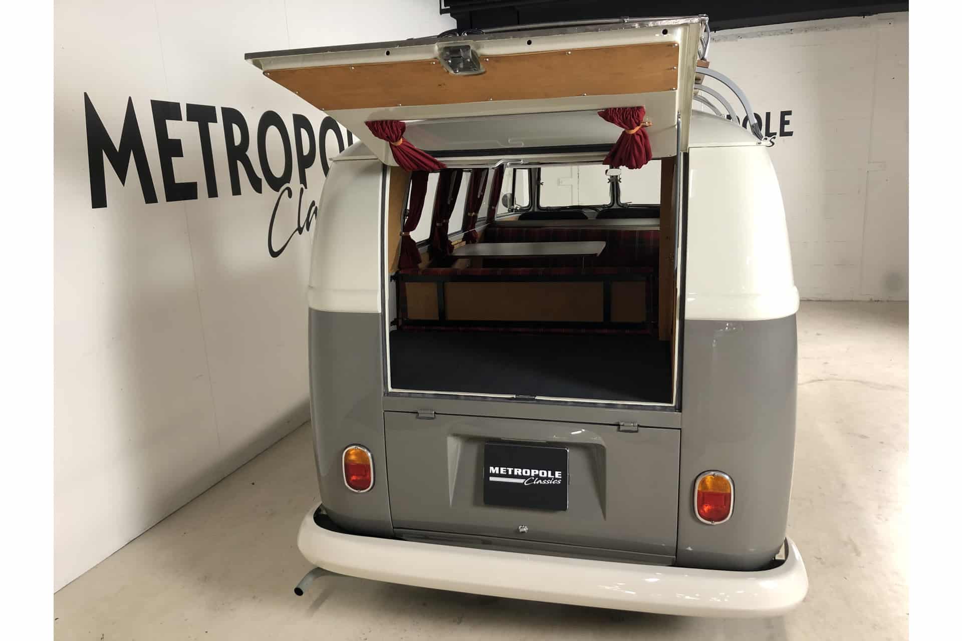 Volkswagen T1 Camper 23-33