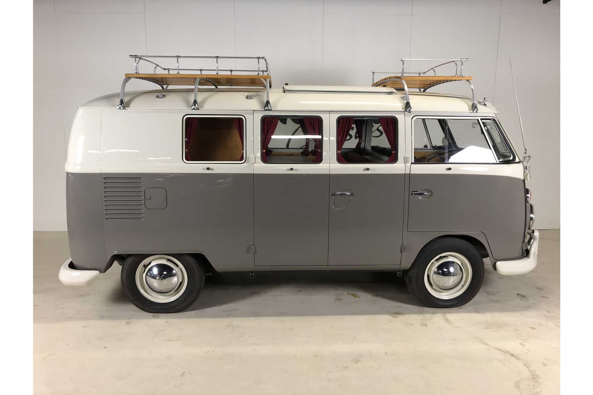 Volkswagen T1 Camper 23-33