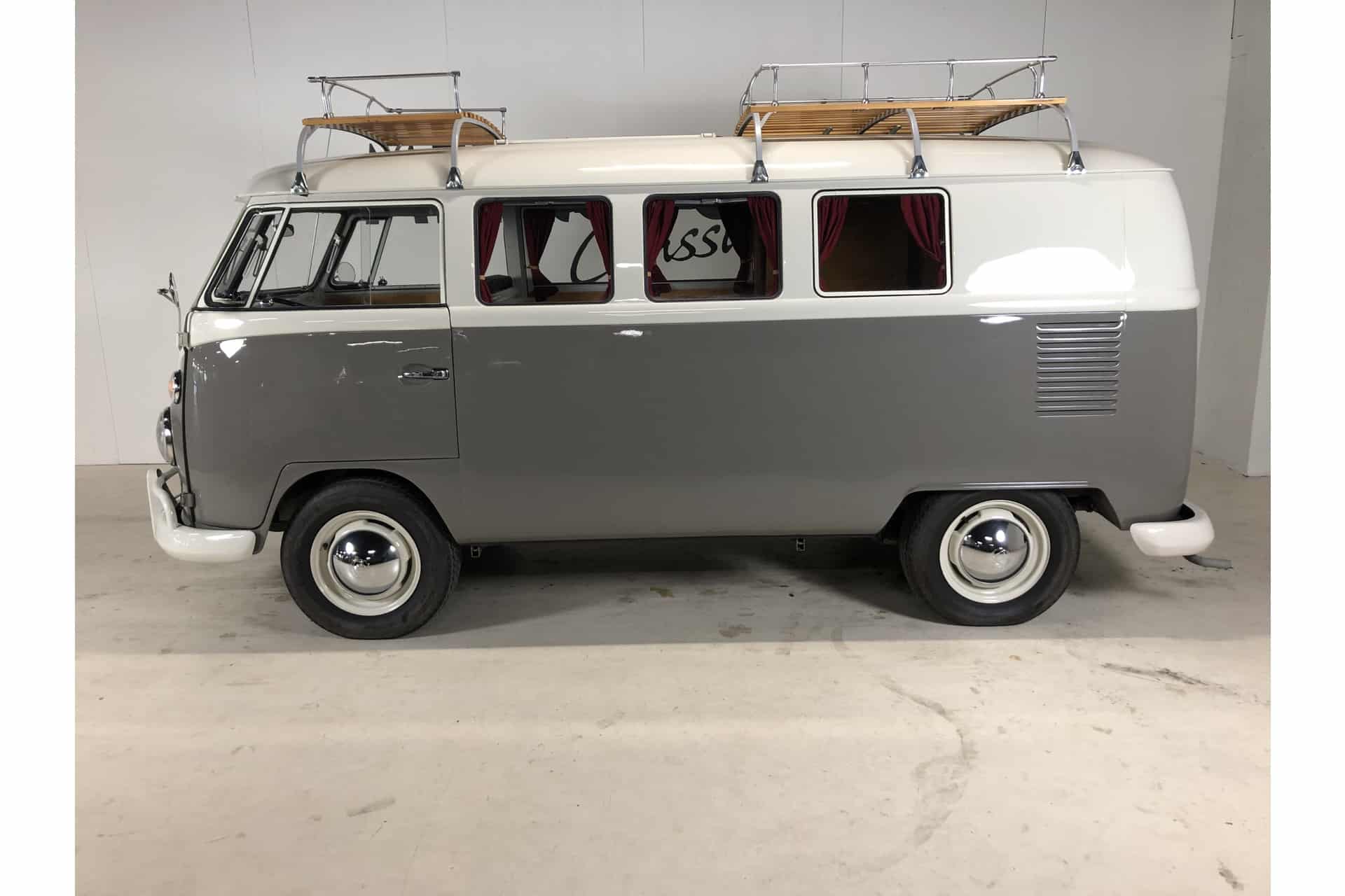 Volkswagen T1 Camper 23-33