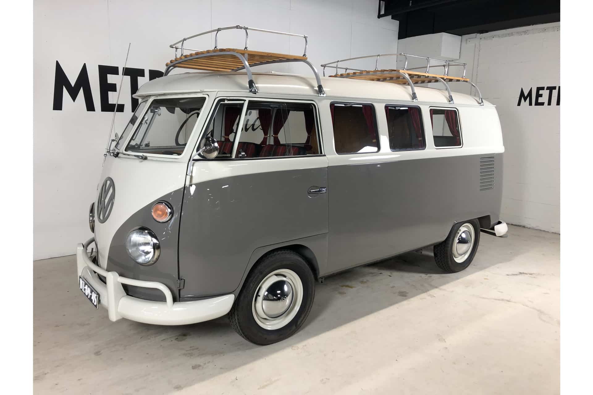 Volkswagen T1 Camper 23-33