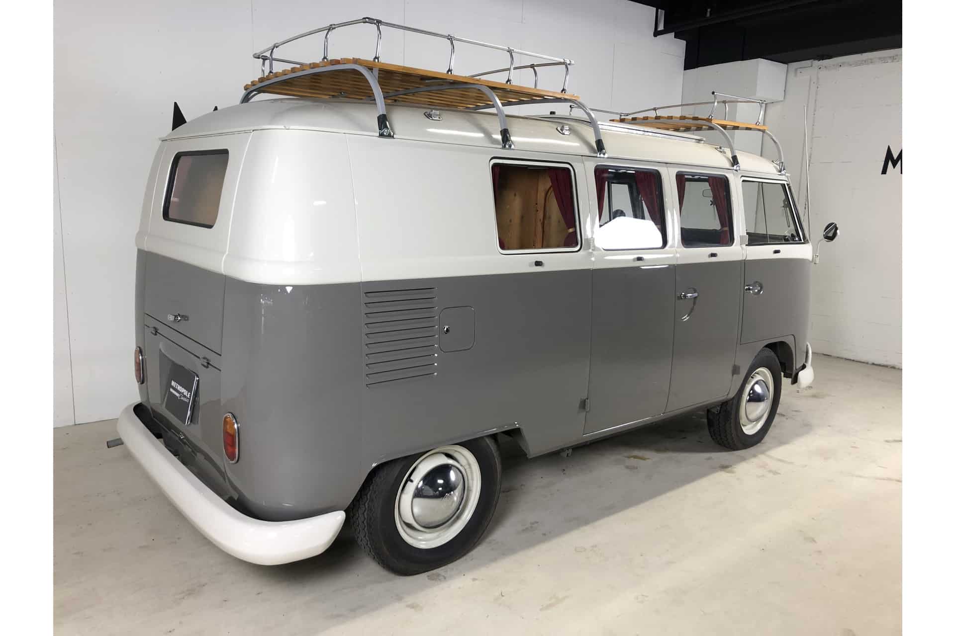 Volkswagen T1 Camper 23-33