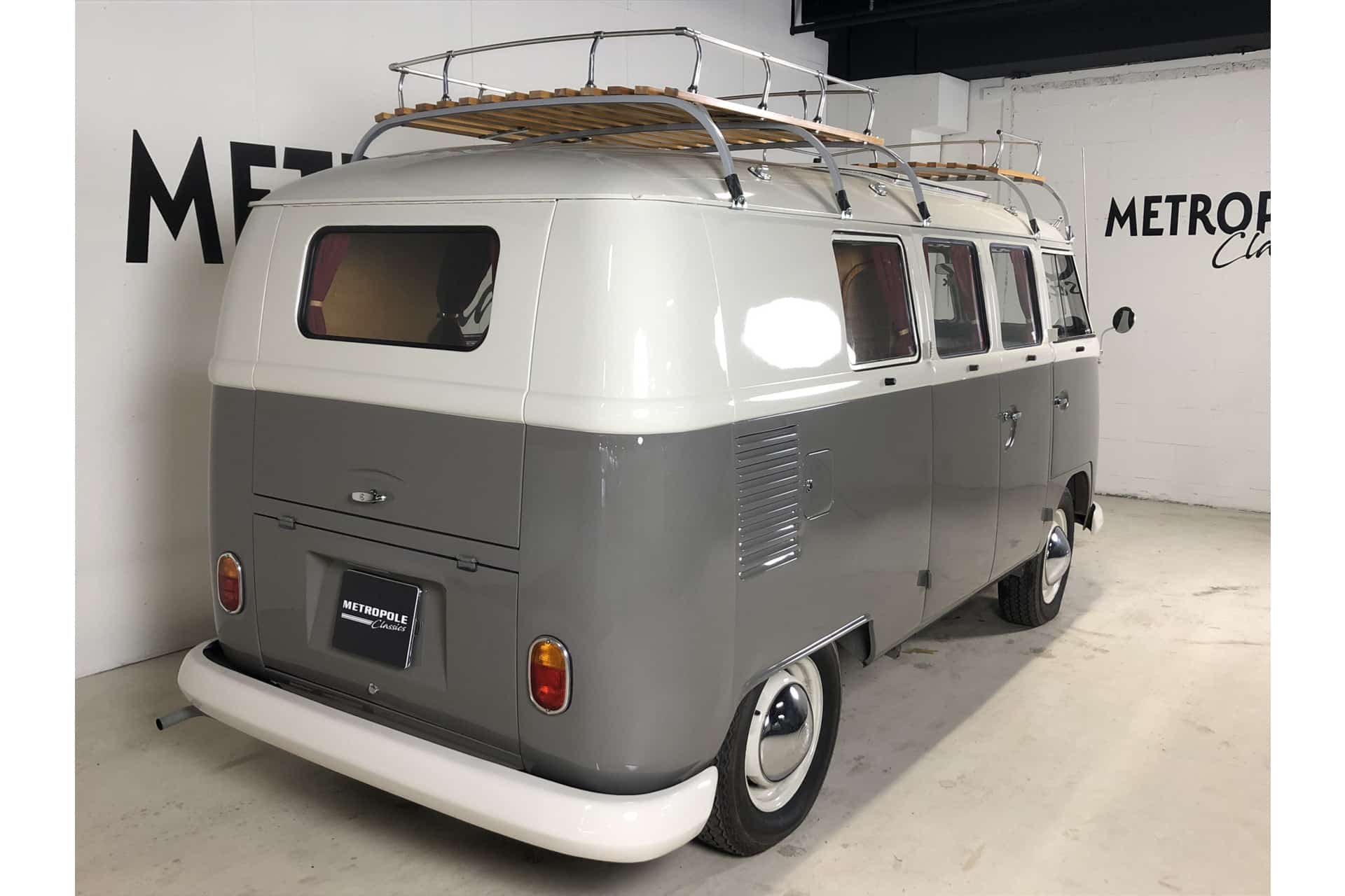 Volkswagen T1 Camper 23-33