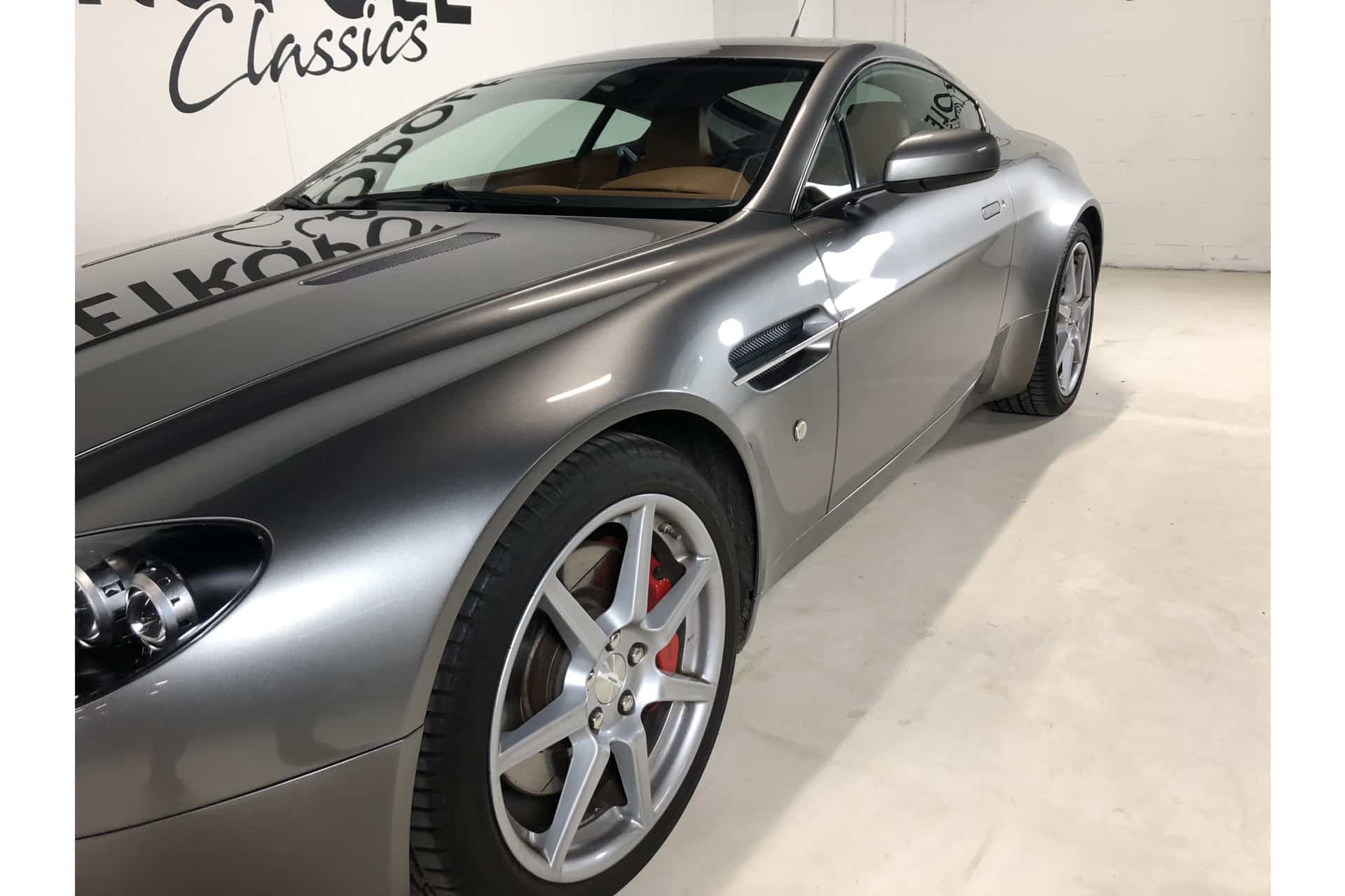 Aston Martin Coupe