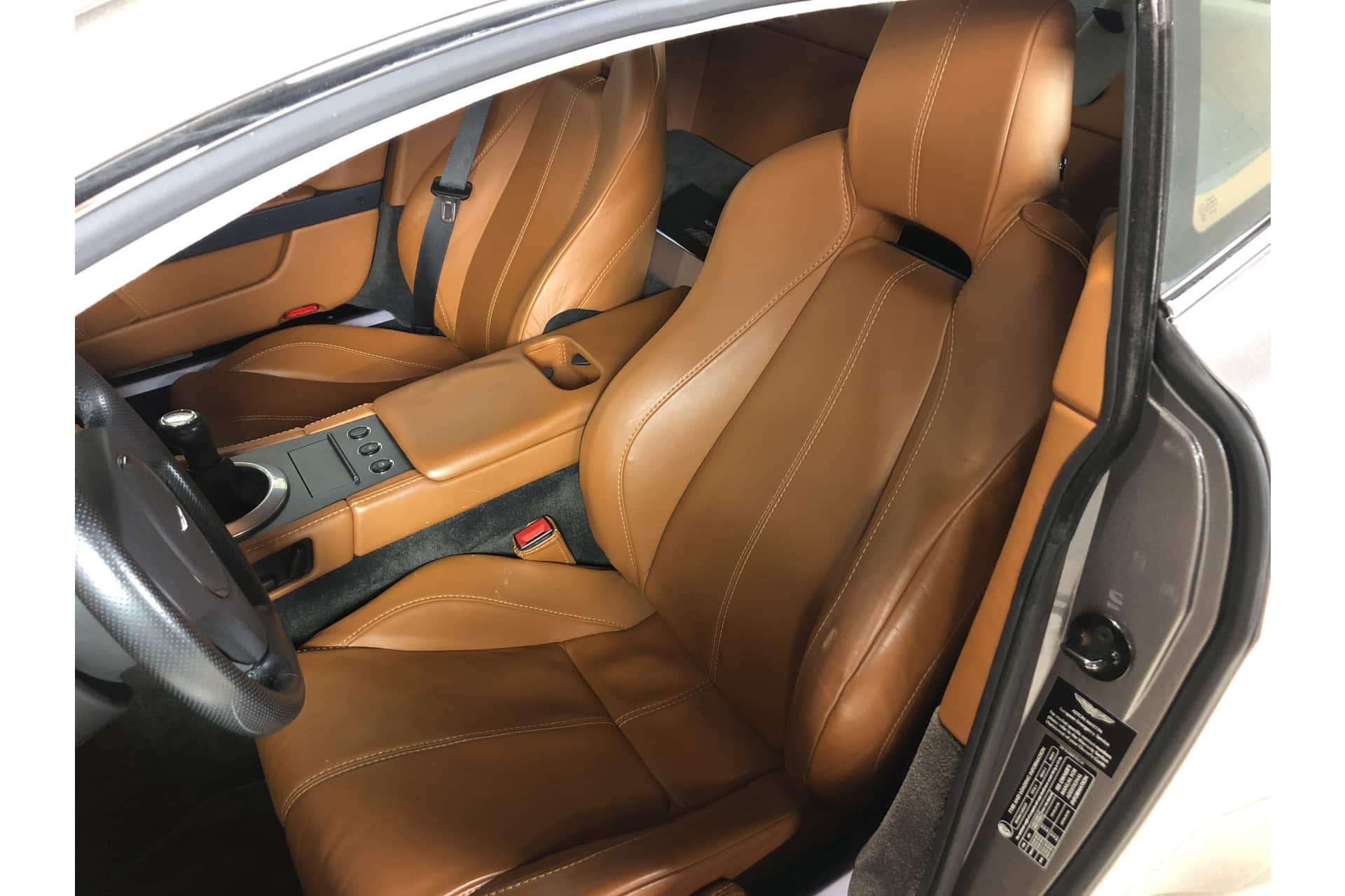 Aston Martin V8 Vantage Coupe