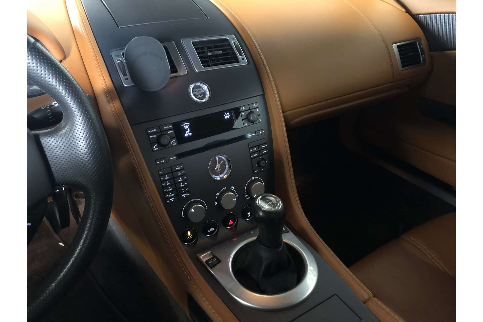 Aston Martin V8 Vantage Coupe
