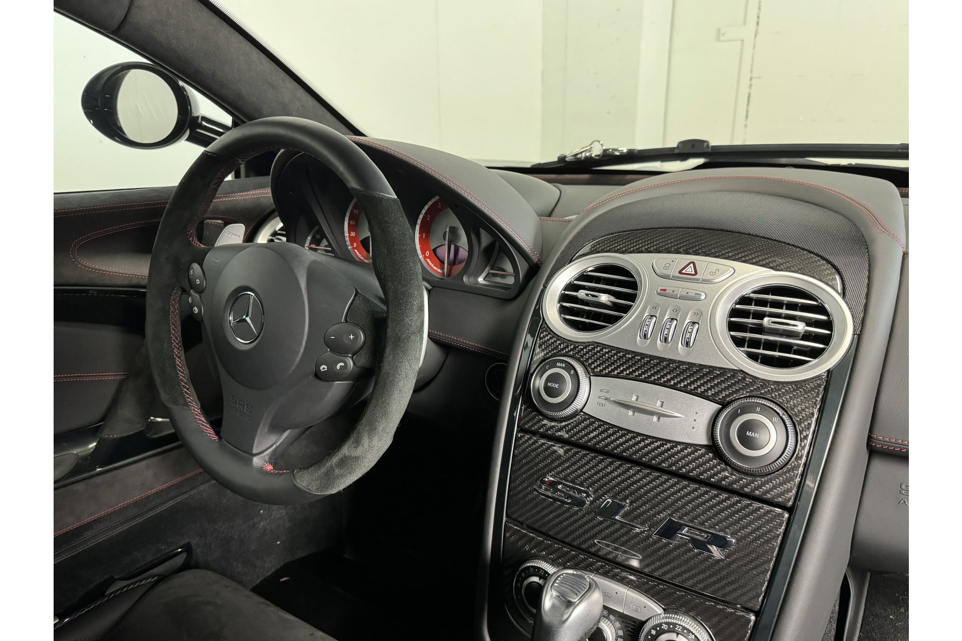 Mercedes-Benz SLR Mclaren