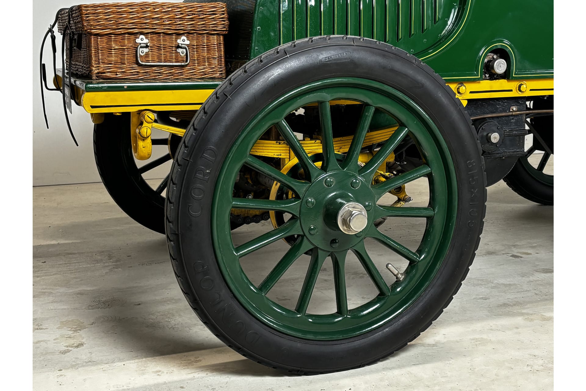 Gasmobile 9HP Three-Cylinder