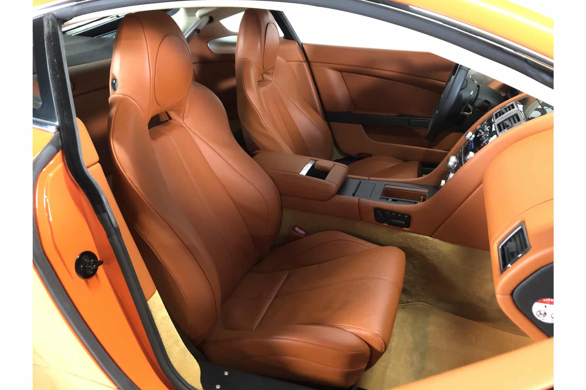 Aston Martin V8 Vantage Coupe